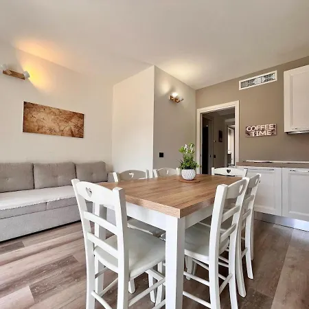 Ava - In The Center Camonica Valley Apartment *